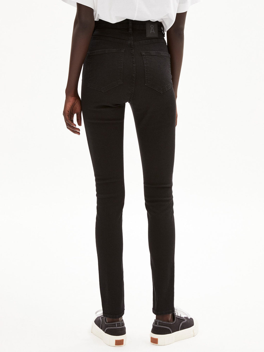 Ingaa X Stretch Black Night
