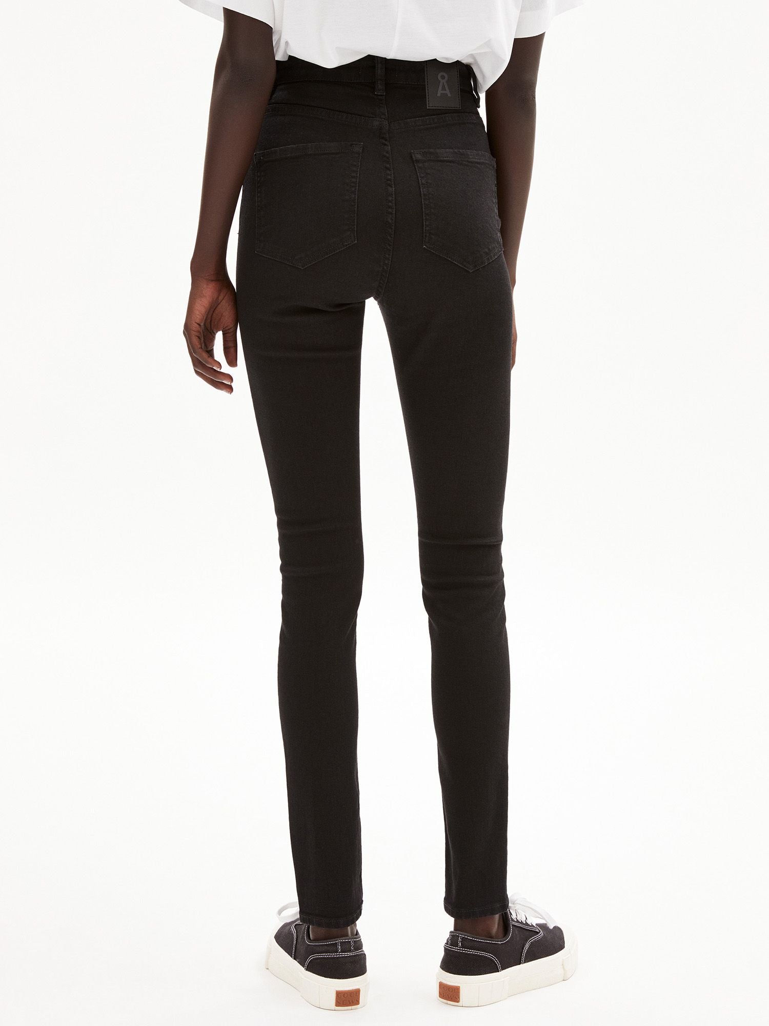 Ingaa X Stretch Black Night