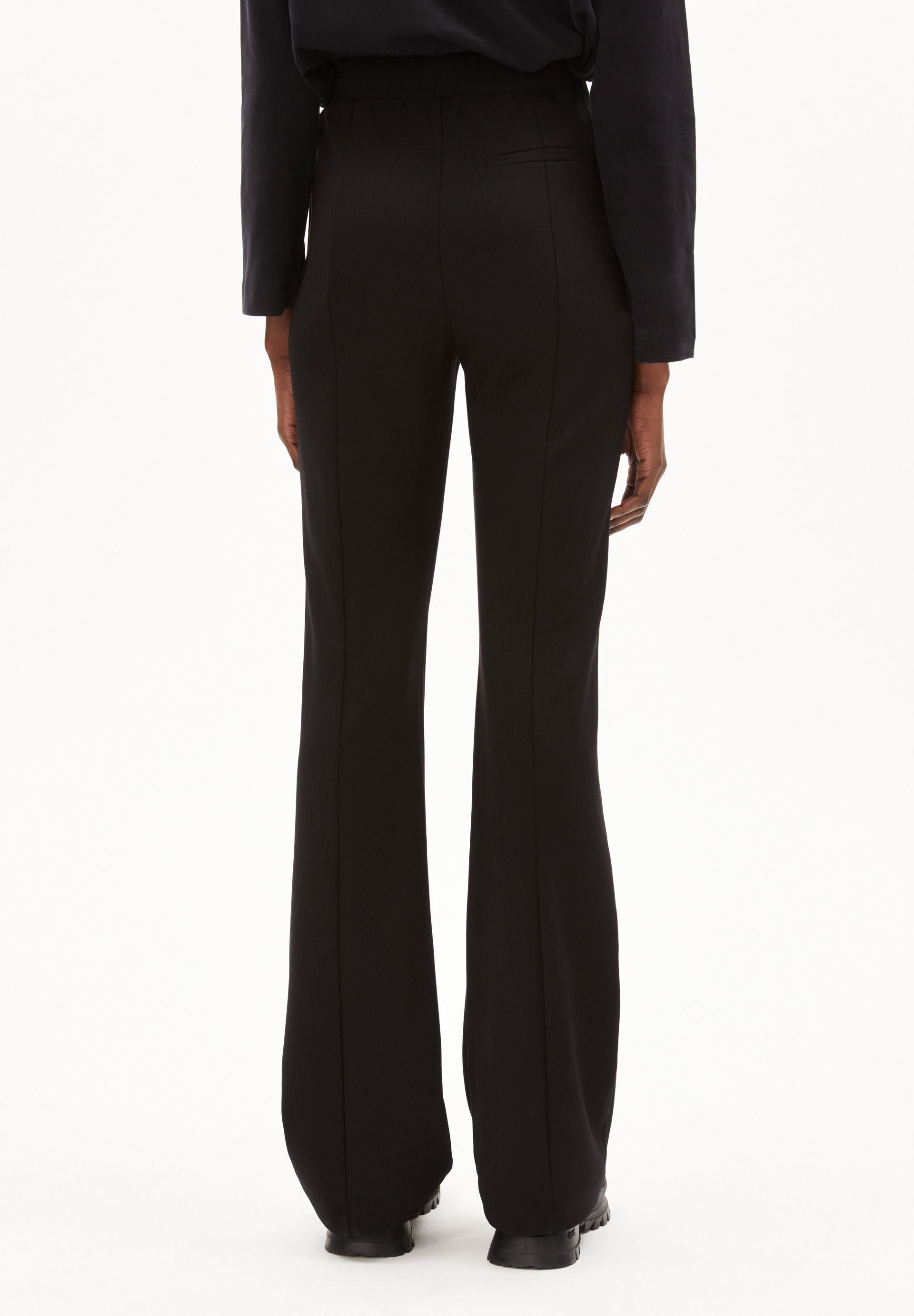 Leylaari Hose Black