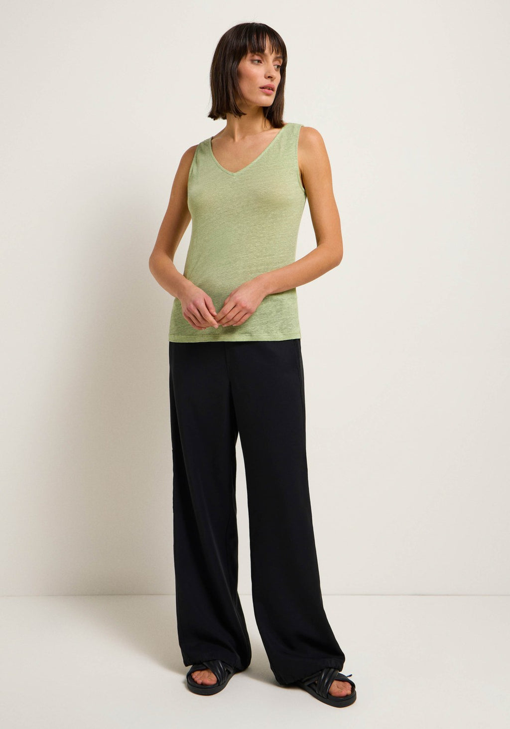 Tanktop mit V-Ausschnitt Wasabi