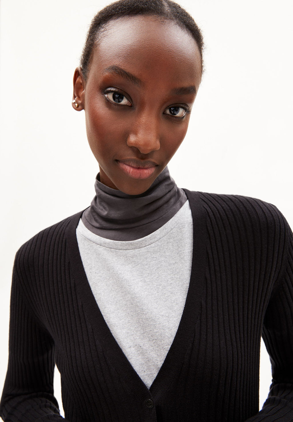 Tinnaa Cardigan Black