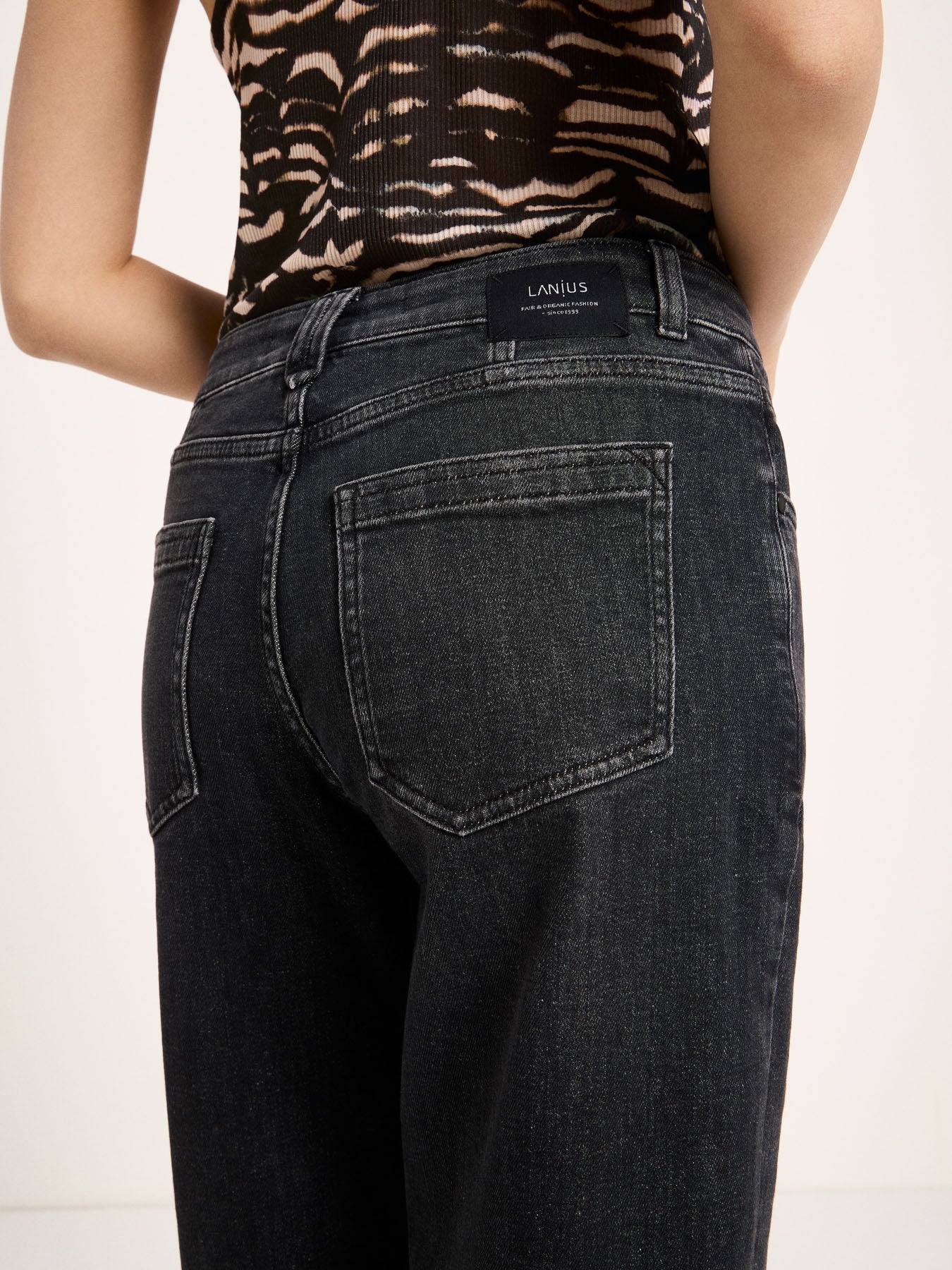 Straight Jeans "SAGE" GOTS Smoke Black Denim