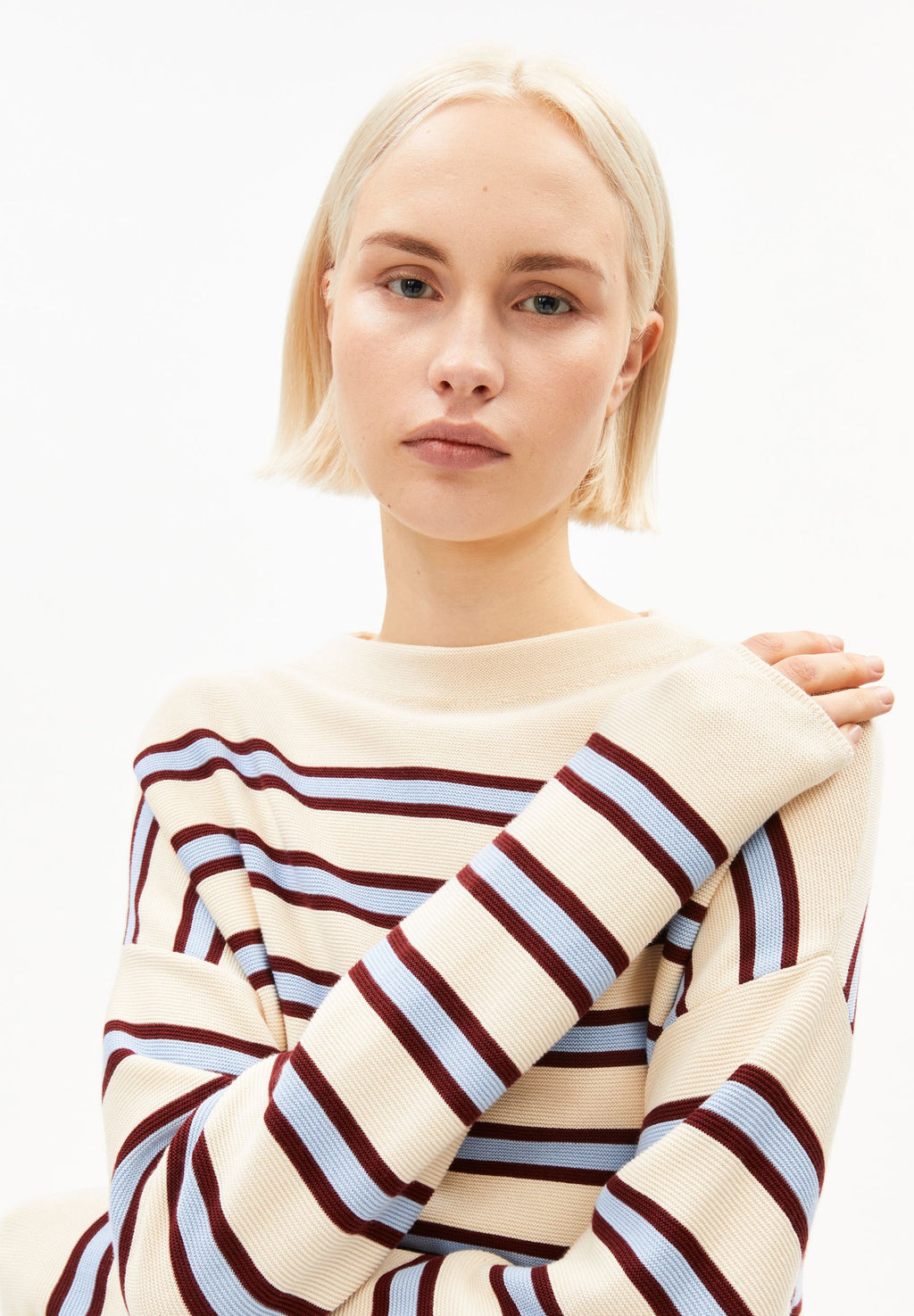 Merinaa Striped Knit Sweater Oatmilk-Velvet Red-Soft Blue